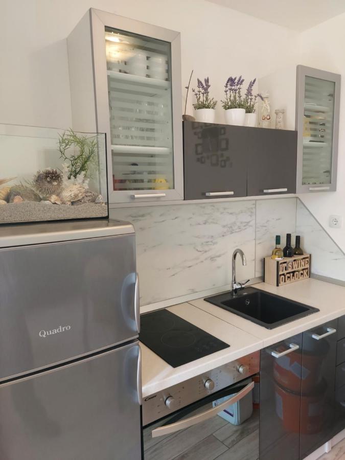 Apartmant Bionda Novi Vinodolski, Cozy And Nice Apartment For 4 People In The City Center Экстерьер фото