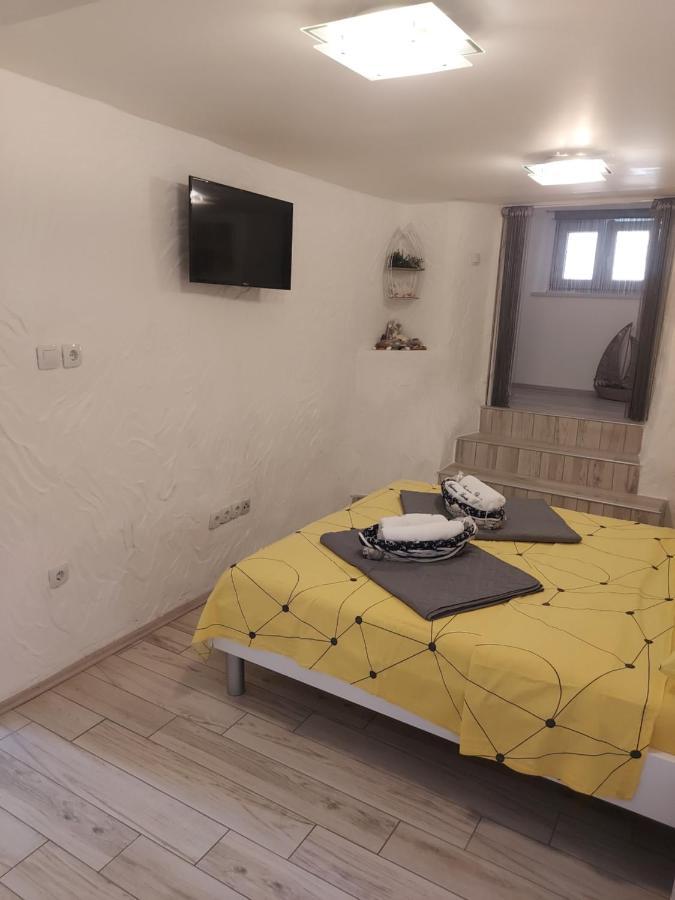 Apartmant Bionda Novi Vinodolski, Cozy And Nice Apartment For 4 People In The City Center Экстерьер фото