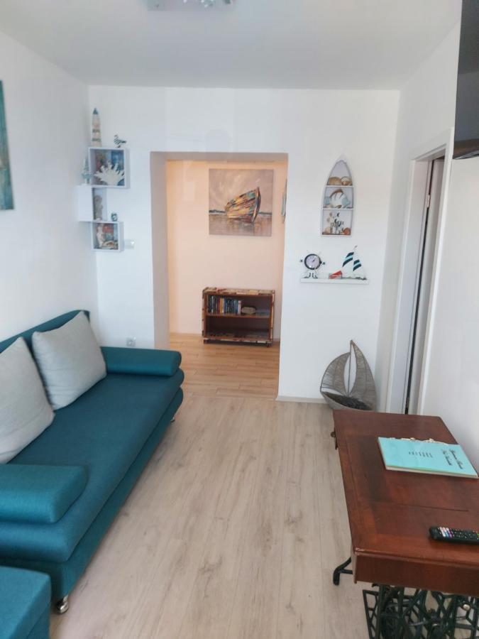 Apartmant Bionda Novi Vinodolski, Cozy And Nice Apartment For 4 People In The City Center Экстерьер фото