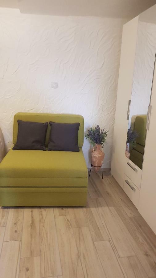Apartmant Bionda Novi Vinodolski, Cozy And Nice Apartment For 4 People In The City Center Экстерьер фото